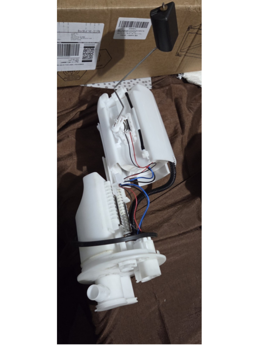 Electric Fuel Pump Assembly with Sending Unit - Picture 3 of 3
